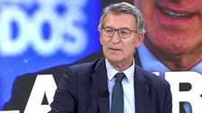 Feijóo se abre a negociar con el Gobierno si elimina el cupo tras la retirada de la senda de déficit: "Si volvemos otra vez a la igualdad, sería más fácil hablar con ellos"