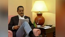 Del 'dientes, dientes', a su guerra con Jesús Gil: las escenas más icónicas de Julián Muñoz en televisión