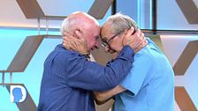 El emocionante reencuentro entre dos amigos después de 40 años: “Más vale tarde que nunca”