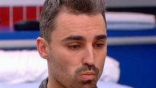 "Llorando por los jardines..."