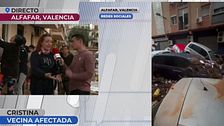 El enfado de una vecina de Alfafar, afectada por la DANA: "¿Veis a alguien?, ni la UME, ni políticos, ni nadie"