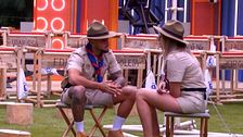 Manu echa a Laura de su cama y ambos mantienen una tensa conversación: "Vamos todo el rato 'para atrás'"
