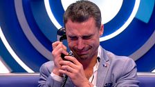 Jorge rompe a llorar a lágrima viva tras recibir la llamada de su madre en el confesionario: "Te quiero mucho"
