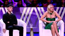 Vanessa y Alejandro ni se miran al estar frente a frente