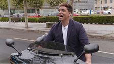 Xuso Jones se lo pasa bomba con la moto de un concursante: "Esto es un monstruo"