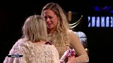 Violeta, completamente rota al ver a su madre en la casa de Guadalix: "Lo eres todo para mí"