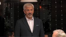 La cara de asombro de Carlos Sobera al descubrir la conexión que hay entre Julio y Esmeralda: ¡son tal para cual!