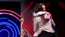 La lacrimógena despedida de Daniela y Maica tras la expulsión