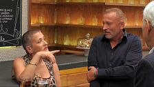 Mila y Óscar, los hermanos solteros que acuden a 'First Dates' para encontrar el amor: ¡mantienen una cita doble!