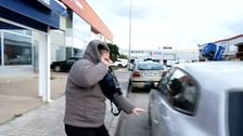 Localizada la presunta acosadora de un hombre en Coria del Río: "Está nerviosa y se siente acorralada"