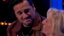 David Bustamante rompe a llorar tras sorprender a una fan que perdió a su hijo: ''Eres igual que él''
