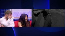La reacción de María y José al tener que ver sus imágenes cómplices delante de todos sus compañeros