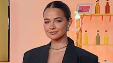 Laura Escanes puede sufrir alopecia traccional a causa del 'clean look': una experta dermatóloga resuelve su gran duda