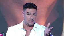 Jacobo Ostos niega en 'Tardear' que agrediese a su hermano en mitad del 'encontronazo': "Esas heridas se las hace él"