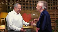 Dos solteros no acaban de congeniar en 'First Dates': ''Para los años que me quedan quiero estar 24 horas con alguien''