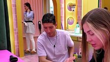Maica no da crédito con el acercamiento de Álex Ghita a Romina: "Qué cucaracho..."