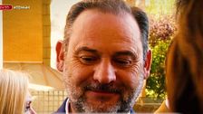 José Luis Ábalos niega que haya colocado a Miss Asturias y se justifica: “Soy una persona muy accesible”