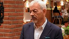 Un soltero de ‘First Dates’ deja mudo a Carlos Sobera con los motivos por los que no quiere ser padre