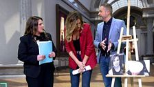 La mujer de José Manuel Saborido enseña en 'Tardear' las fotografías rajadas de sus familiares tras el presunto robo en su casa