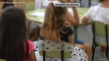 Denuncia a la profesora de inglés de su hija de 4 años por agresiones: “Les golpea sin motivo para tranquilizarles”