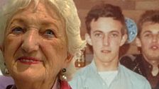 María Calleja, madre de Jesús y Kike, se emociona al recordar a Julián, su hijo fallecido