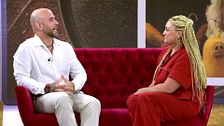 Un hombre pone en peligro la relación con su novia tras contratar a su suegra: "Te pido que no te metas en el medio"
