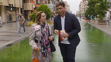 La divertida reacción de una concursante de ‘Lo sabe, no lo sabe’ al recibir el dinero del premio: “Ya están en el bolso”