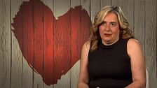 La inesperada profesión de una soltera de 'First Dates' deja K.O. a Carlos Sobera y a su cita: "Voy de Pitufina, pero..."