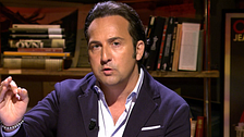 Iker Jiménez reflexiona sobre el bulo de la bomba lapa a Pedro Sánchez: ''No es una equivocación, es muy extraño''