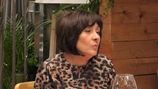 Una soltera de Toledo no se corta con su cita de 'First Dates' y le somete a un tercer grado: “¿No vas a quitarte el pelo?”