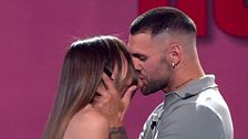 Albert Barranco y Maica se dan un pasional beso en directo tras confesarse sus sentimientos: