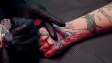 Si tu tatuaje es rojo...