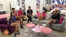 El chat vecinal pregunta a Gerard: "¿Después de la cena esperas que la relación vaya a más?"