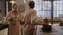 Las chicas de 'La Favorita' preparan el menú para una importante cena en el restaurante