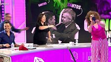 Virginia Riezu coge el móvil de Ana Vázquez, diputada del PP, y envía una imagen a Alberto Núñez Feijóo: "Está en línea"