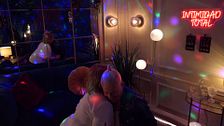 Dos solteros de 74 años convierten 'First Dates' en una auténtica discoteca: "Pensaba que se iba a cortar"