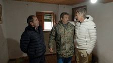 La reacción de Jesús Calleja al descubrir la casa semiderruida de Félix y Martín: "No está en condiciones para vivir"