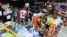 Brutal pelea a hachazos en un bar de Huesca deja un herido y doce detenidos: lanzamiento de botellas y puñetazos a plena luz del día