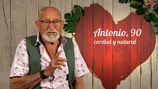 Un soltero de Oviedo se sorprende al escuchar que su cita nunca se ha casado: “Me parece todo muy raro”