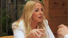 Un soltero de 'First Dates' despierta la curiosidad de su cita al mostrarle su modificación corporal: "¿Es incómodo besar?"