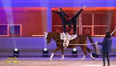 Dos españolas consiguen un Guinness Record a lomos de un caballo en una trepidante noche