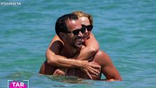 Exclusiva | Marlene Mourreau y Roberto Liaño son la nueva pareja del verano: Las íntimas imágenes en Ibiza que confirman su noviazgo