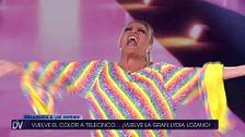 La espectacular entrada de Lydia Lozano en el plató de '¡De viernes!'