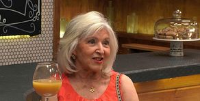 Una soltera de Mallorca se declara en ‘First Dates’ fan absoluta de la monarquía y del rey Juan Carlos: “Estaba enamoradísima”