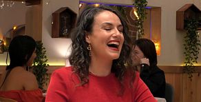 Una soltera de ‘First Dates’ deja impresionada a su cita con su imitación de Mary Poppins: “Me he quedado embobado”