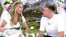 Sorprende a su pareja pidiéndole matrimonio en un emotivo reencuentro: “Te quiero y deseo estar siempre a tu lado”