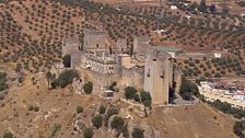 Así es el Castillo de Almodóvar, escenario de la serie 'Juego de Tronos': la fortaleza de Altojardín