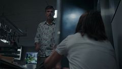 Julie es atacada por su amigo Son: “Llevas mucho tiempo fuera del negocio"