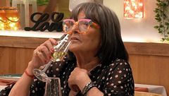 Una soltera de 'First Dates' se queda sin habla ante las coincidencias de su cita con su exmarido: "Eres la reencarnación"