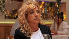 Una soltera de 'First Dates' se queda alucinada con la conexión de su cita con las codornices: "¿Empatizas con ellas?"